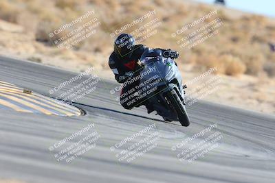 media/Jan-10-2025-CVMA Friday Practice (Fri) [[489e0da257]]/Group 4 and Trackday/Session 4 (Turn 16)/